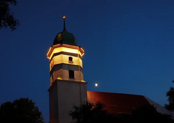 referenz-kirchturm-und-gemeindehaus-gerstetten-bild-01-licht.studio