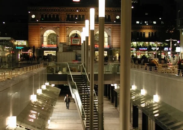 referenz-niki-de-saint-phalle-promenade-bild-01-licht.studio