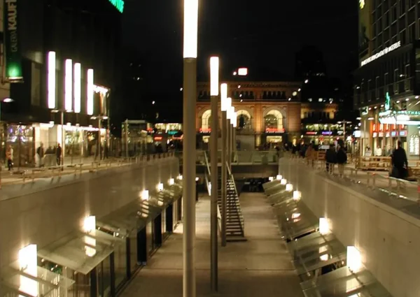 referenz-niki-de-saint-phalle-promenade-bild-03-licht.studio