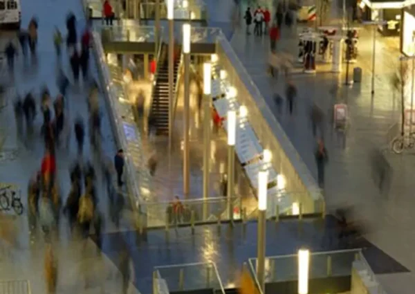 referenz-niki-de-saint-phalle-promenade-bild-04-licht.studio